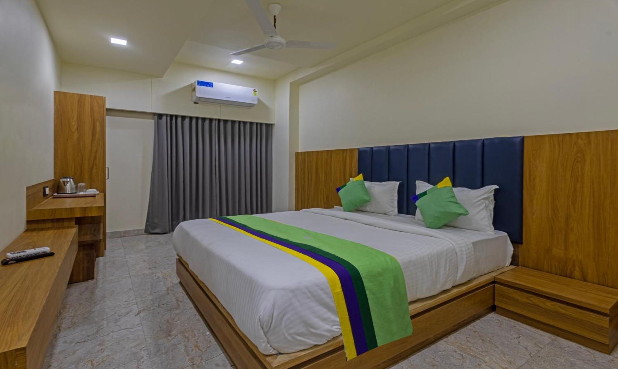 Treebo Eden Park, Ahmedabad Hotel Batwa Exterior photo