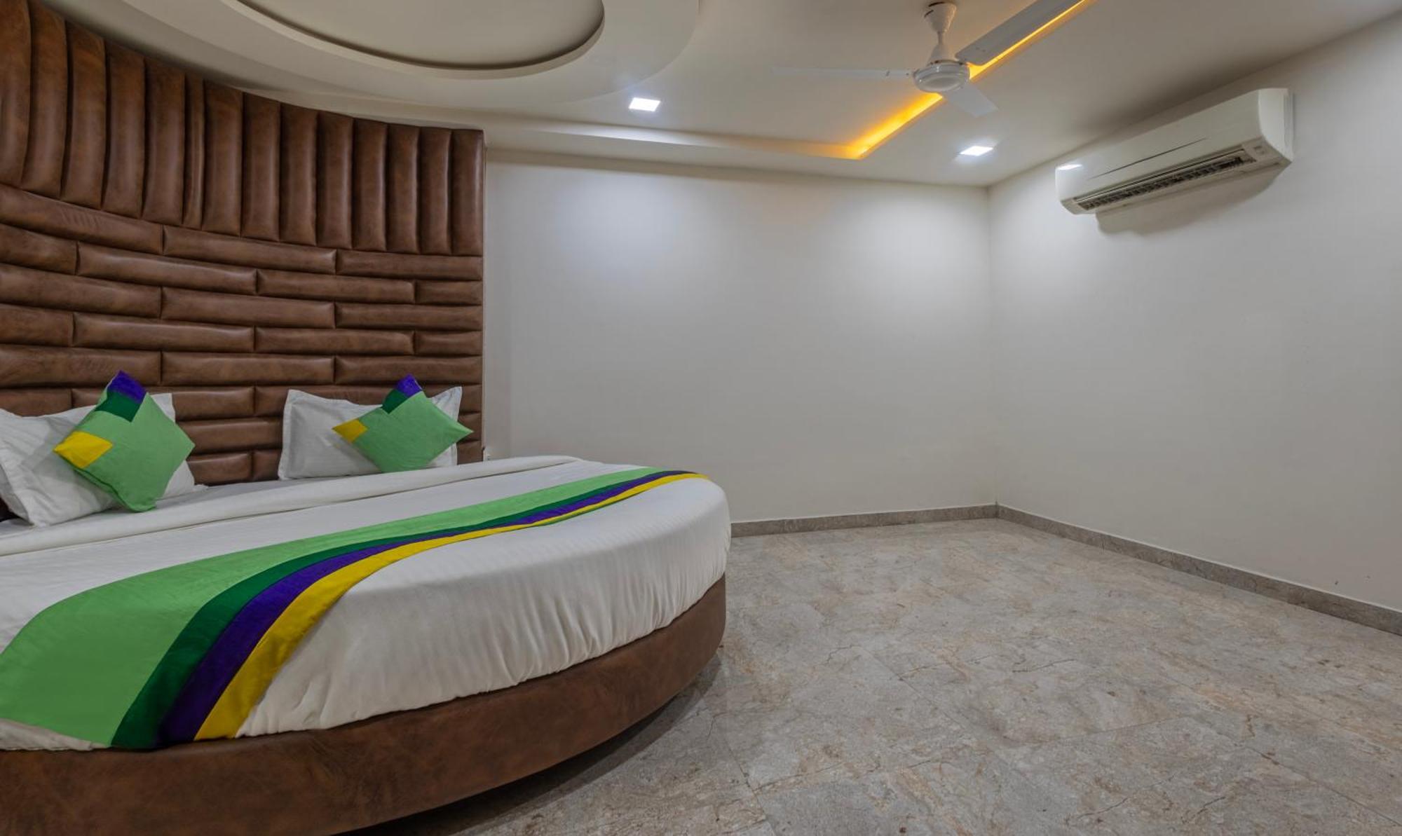 Treebo Eden Park, Ahmedabad Hotel Batwa Exterior photo