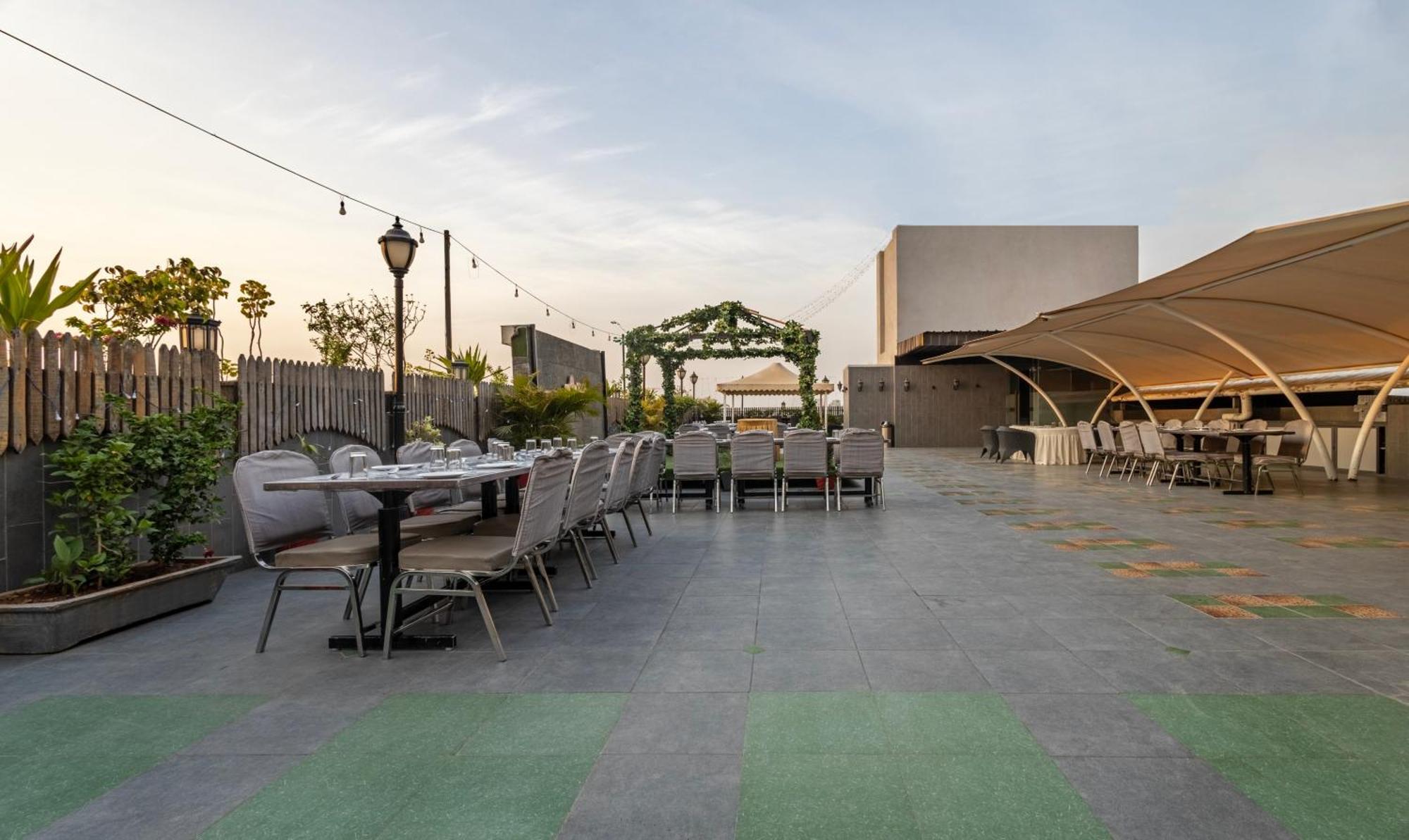 Treebo Eden Park, Ahmedabad Hotel Batwa Exterior photo